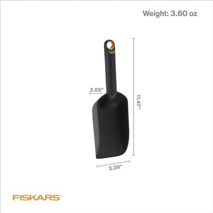 Fiskars Soil Scoop, Indoor Potting & Transplanting Tool for Medium Planters, Durable Lightweight Resin Garden Scooper with Flat Bottom & Deep Sides to Prevent Spills, 1.5 Cup Capacity, Black - style: Soil Scoop